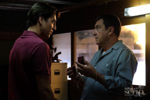 El Chatarrero, a punto de descubrir la relación de Miguel y Carol en ‘Apaches’