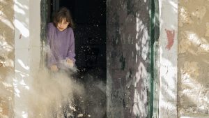 Huída frenética, en el último capítulo de ‘Heridas’