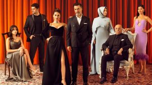 La polémica serie turca ‘Mundos opuestos’ (‘Kızılcık Şerbeti’) llega a Divinity