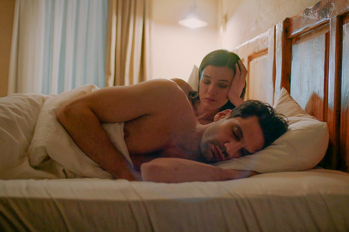 Ilgaz y Ceylin en Secretos de Familia Escenas Censuradas Kaan Urgancioglu Pinar Deniz