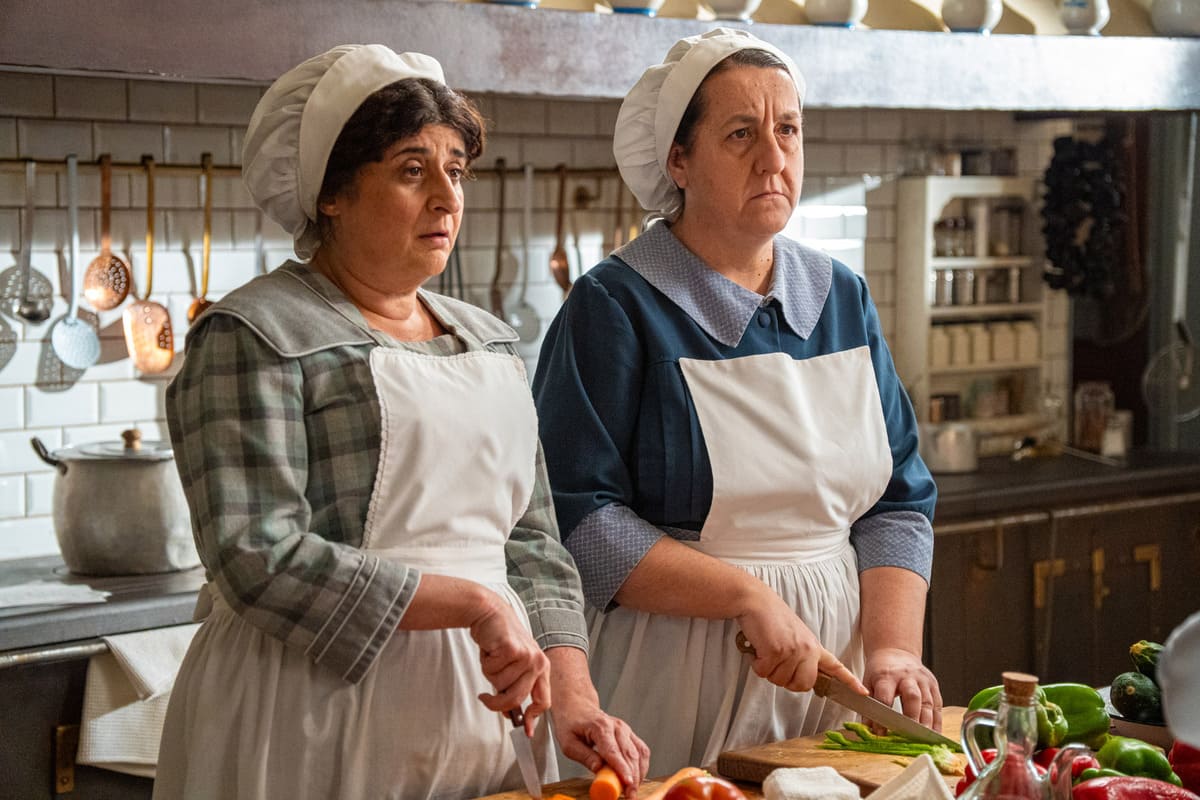 Teresa Quintero y Carmen Flores en La Promesa (Simona y Candela)