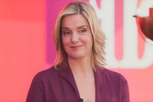 Eva Martín en una escena del capítulo 8 de ‘La Agencia’, la serie de Telecinco creada por Daniel Écija