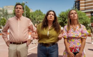 ‘Barrio Esperanza’ afronta el debate sobre la familia en su tercer capítulo: un «Día de las Familias Diversas» que divide al colegio