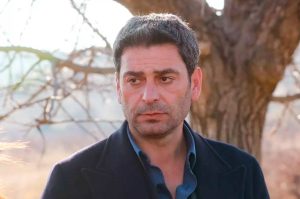Cihan se niega a divorciarse de Alya y lo confiesa todo, hoy en ‘En tierra lejana’